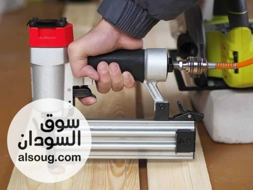 دباسة خشب تنجيد اف بالكمبرسون ماركة كراون. كفاءة عالية.سعة التحميل  - صورة رقم 1