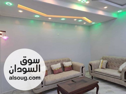 شقة مفروشة فاخرة بها مولد كهربائي ببورتسودان للإيجار من أملاك العقارية - صورة رقم 1