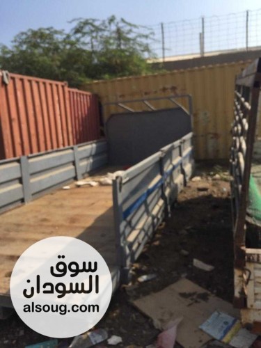 صندوق شاحنة كان مربوط علي عربة داف - صورة رقم 1