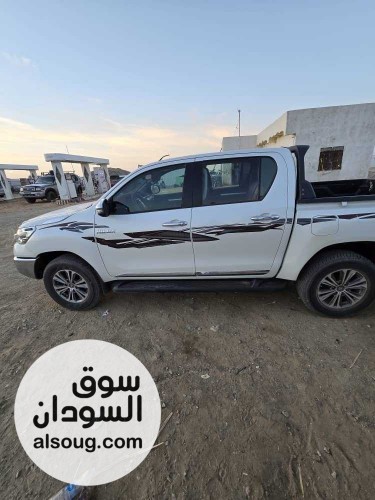 معرض رهام للسيارات تويوتا هايلوكس 2021بصمةة داخلية وخارجية - صورة رقم 3