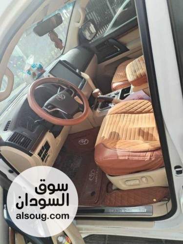 لبيع لاندكروزر GXR 2017 وضع الشركه شاذه - صورة رقم 4