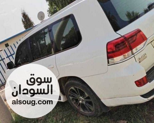 لبيع لاندكروزر GXR 2017 وضع الشركه شاذه - صورة رقم 2