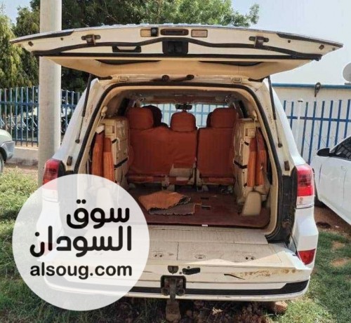 لبيع لاندكروزر GXR 2017 وضع الشركه شاذه - صورة رقم 6
