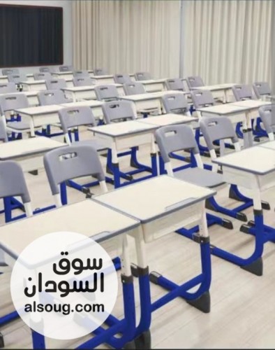 للبيع هذا طقم مكتب وكرسي للأطفال قابل لتعديل الارتفاع - صورة رقم 1