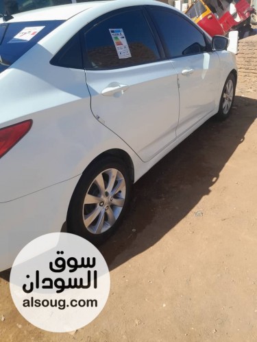 للبيع اكسنت مضلع موديل 2013  قير اتوماتيك - صورة رقم 2