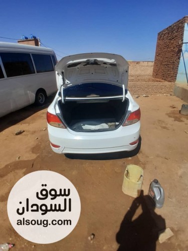 للبيع اكسنت مضلع موديل 2013  قير اتوماتيك - صورة رقم 3