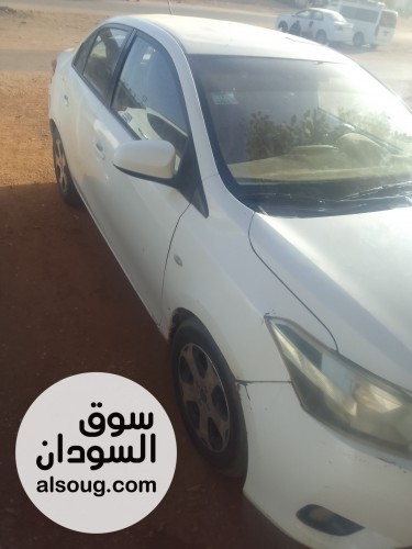 عربية يارس 2015 بيضاء - صورة رقم 8
