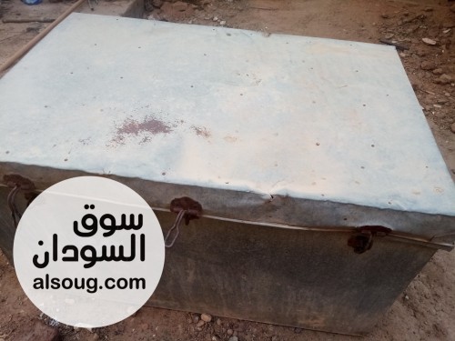 عندي ترانك أو شنطة حديد للبيع النوع القديم جدآ جدآ وحديدا ثقيل - صورة رقم 2