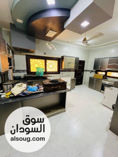 للإيجار الخرطوم شارع الستين فيلا 3 طوابق - صورة رقم 4