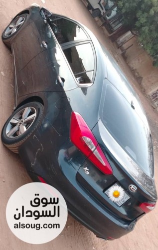 للبيع في ي امدرمان كيا k3موديل 2018 بصمه - صورة رقم 4