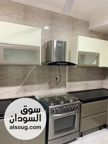 عاجل للبيع الخرطوم المعمورة عمارة مفروشة فاخرة 4 طوابق - صورة رقم 4