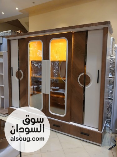 غرفة نوم دمياطي أصلي كبيرة جدا دولاب سحاب كبير تسريحة فخمة جداً وكمودي