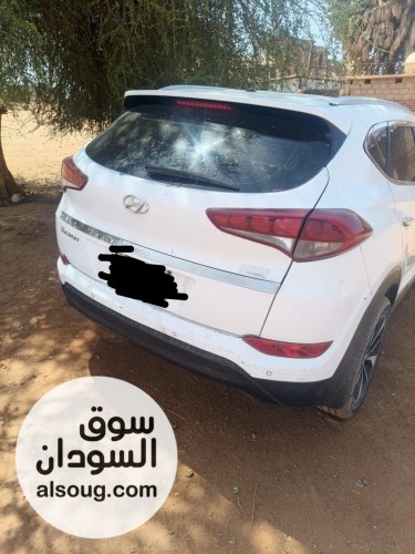 عربيه توسان 2017 خالي فتحه سقف. شااذة - صورة رقم 2