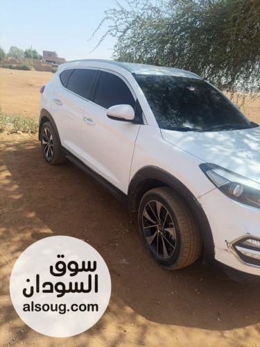 عربيه توسان 2017 خالي فتحه سقف. شااذة - صورة رقم 7
