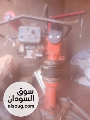 مكنة دك الردميات او الهزاز