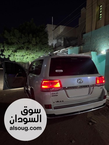 لاندكروزر 2014 معدل 2021
