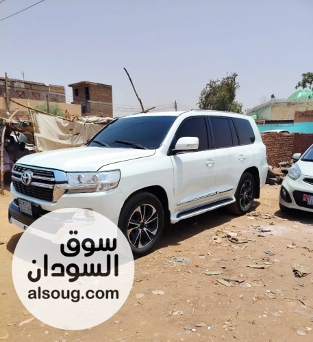 ✨كروزر موديل 10 مطور 21✨

. القير عاااادي
بصمه جوه بره
مكنه V6 بنز