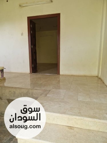 شقه أرضيه للبيع بكافوري ٣
