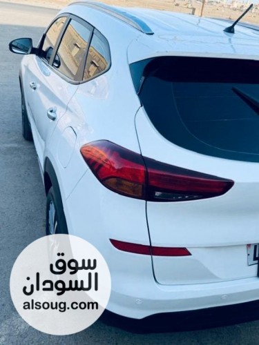 توسان ( 2020 )

فل أوبشن 

تدويرة خارجية ( عن بعد )

بصمة ( داخلية