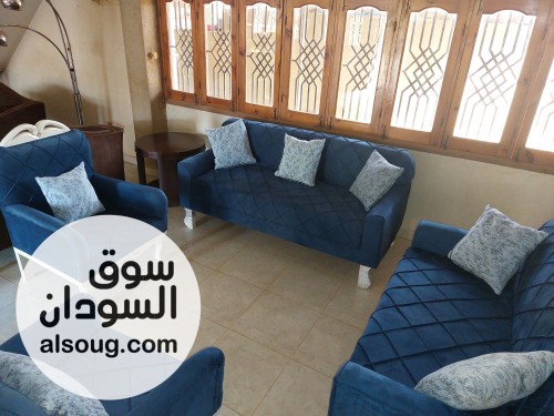 طقم جلوس كنبتين وكرسيين - صورة رقم 3