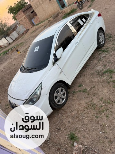 اكسنت مضلع موديل 2015
