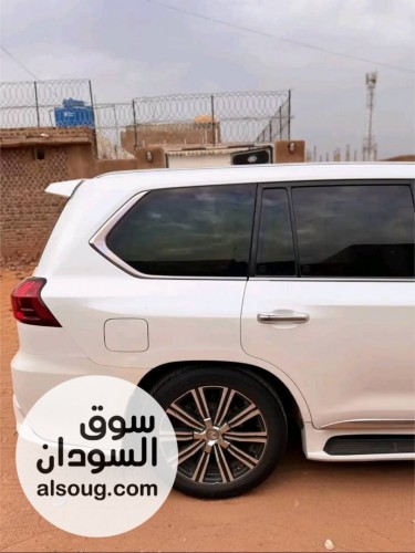 لكزس 570 LX موديل 2016 - صورة رقم 7