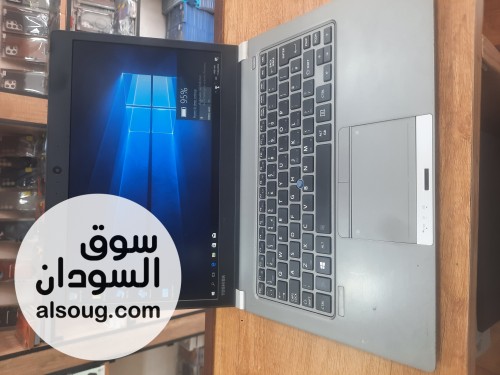 لابتوب توشيبا ماركه اسليم شبه جديد