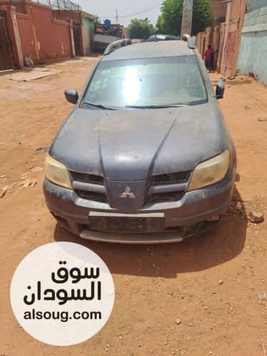 اوتلاندر موديل 2005 دفع رباعي