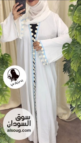 الجديد : عباية راقية بـ كُلفة ضابطة في اليد والطرحة، عشان تظهرك بأجمل