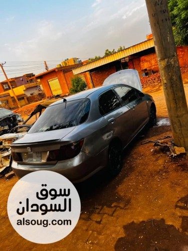 للبيع في الخرطوم سيارة هوندا سيتي سيدان فضية اللون من الجيل الرابع موديل 2006 - صورة رقم 4