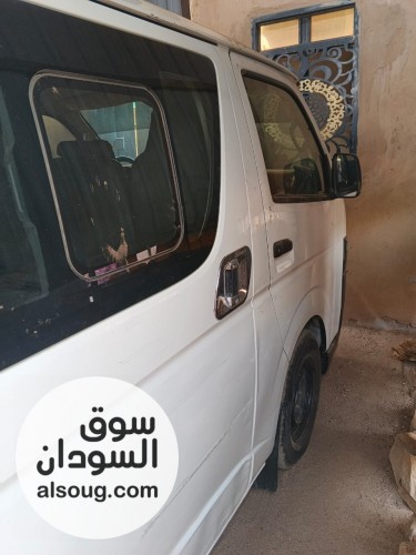 عربية تايوتا ماركة هايس 2014