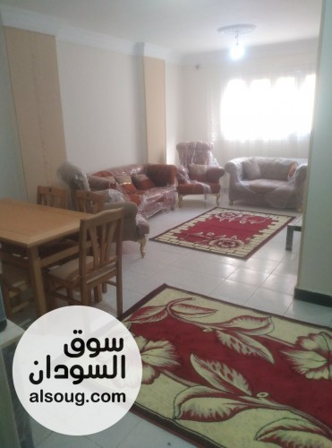 للبيع شقة مفروشة بالقاهرة