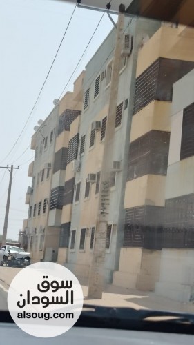 بتعلن شركة فوارس للازيرق العقارية وفرت ليكم شقق في مجمع العودة  
