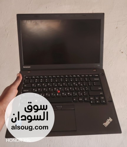 عرض نااار للطلبة من لينوفو