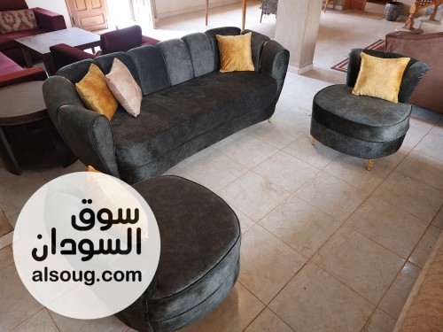 طقم جلوس كنبه وكرسيين