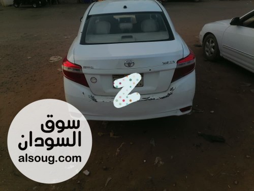 تايوتا يارس للبيع 2015