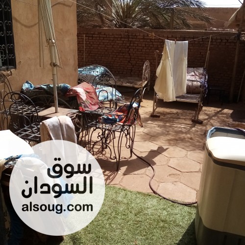 لدينا شقه مفروشه ارضيه العماره تفتح على ظلط شارع الردميه  - صورة رقم 5