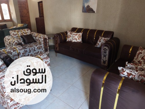طقم جلوس كنبه كبيره وكنبه صغيره وكرسيين - صورة رقم 3