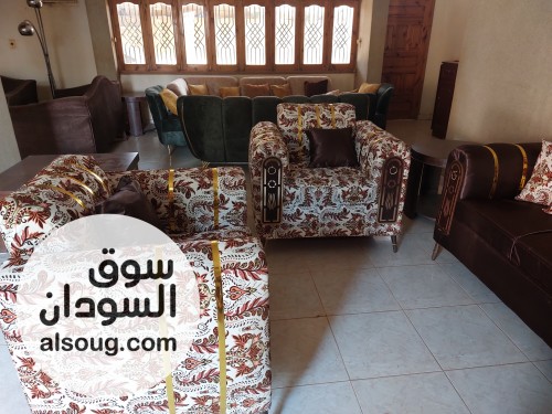طقم جلوس كنبه كبيره وكنبه صغيره وكرسيين