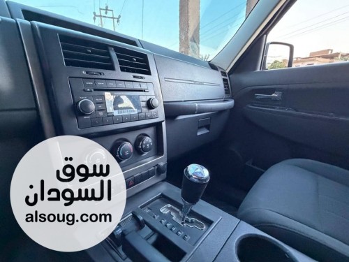 للبيع جيب ليبرتي 2012 - صورة رقم 8