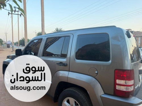 للبيع جيب ليبرتي 2012 - صورة رقم 2