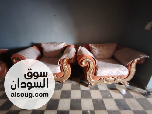 طقم جلوس مهوقني كنبتين وكرسييبن -السعر 2580-المكان امدرمان الواحة - صورة رقم 3