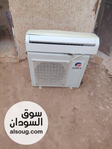 مكيف اسبلت قرى ١٨ وحده عادي
مكتمل الملحقات
اخو الجديد 
السعرتم التخفيض