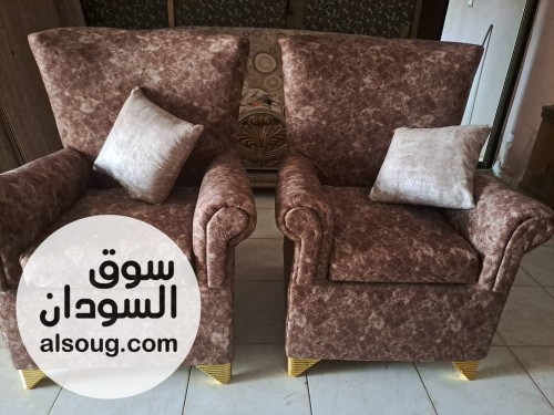 للبيع طقم جلوس كنبتين وكرسيين تنجيد جديد - صورة رقم 2