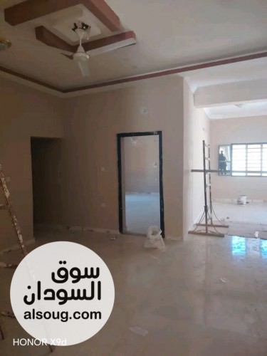 مبنى جميل ومميز اعمدة للبيع - صورة رقم 2