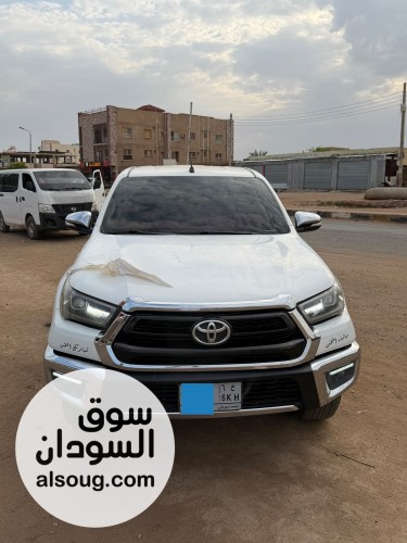 للبيع هايلوكس 2021 دبل عالي قير عادي بصمه جوه وبره ترخيص جديد مكنه - صورة رقم 4