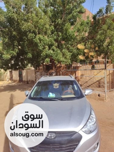 للبيع توسان 2012. خالي فتحه سقف. نضييفه - صورة رقم 4
