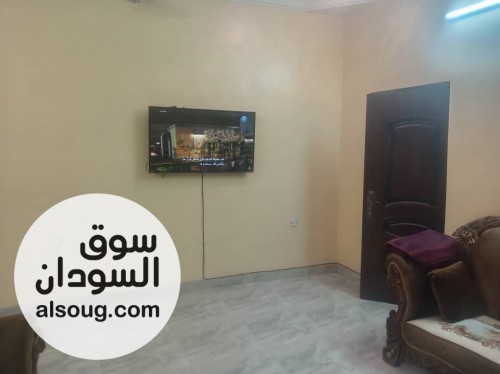 شقه للايجارفاضيه في الرياض الثوره ارضيه - صورة رقم 3