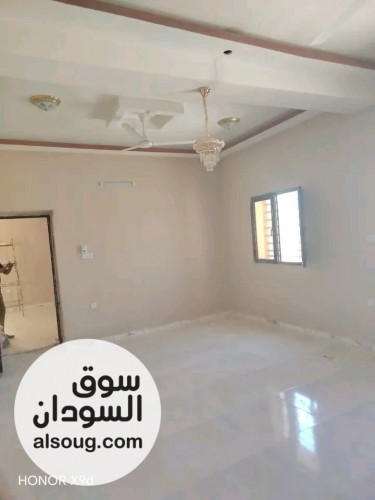 بيت جديد وتشطيب راقي للبيع بحي النصر - صورة رقم 4