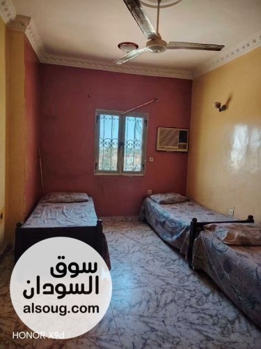 شقة سمحه للبيع بالردمية